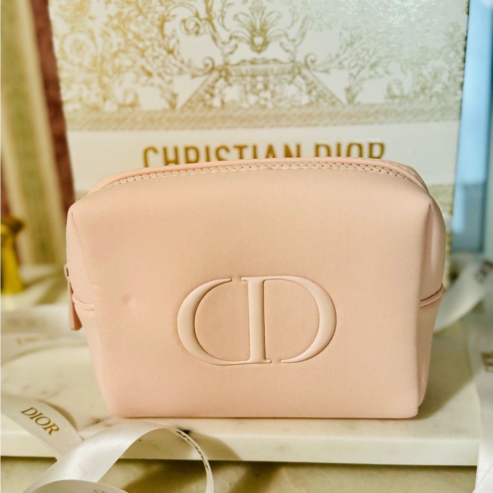 Dior cosmetics Pouch. Pink with puffy CD